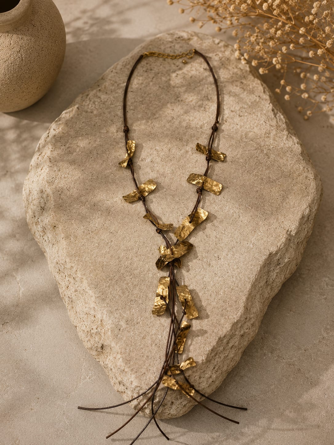 COLLAR DORADO